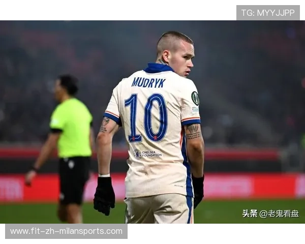 切尔西边路二过一配合，穆德里克推射破网