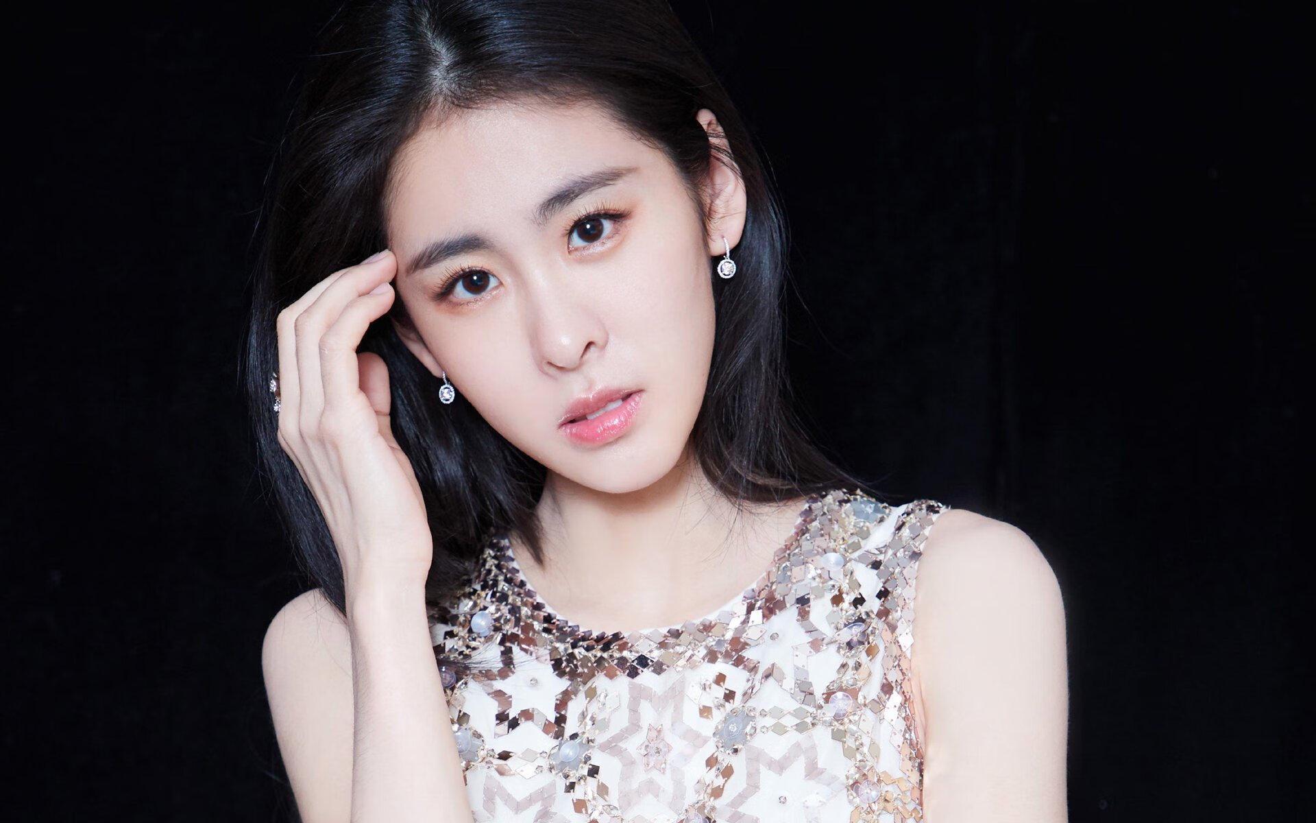 米兰体育官方网页版-中超比赛落点传球与空档识别效率对比，掌握传球落点的基本要求